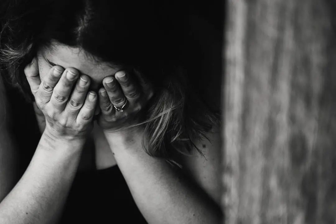 如果你想過自殺，請(qǐng)一定重視、抑郁不是矯情