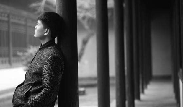 男人放不下一個(gè)女人會做哪些事