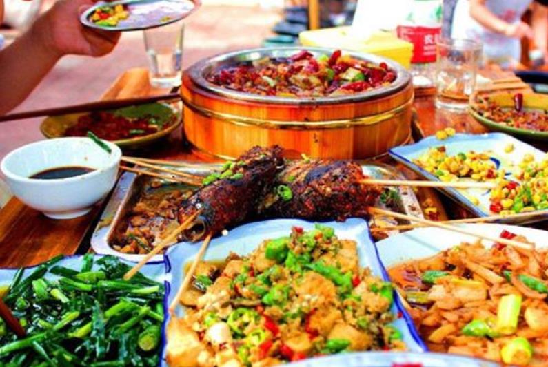 真正厲害的人不會總是參加飯局