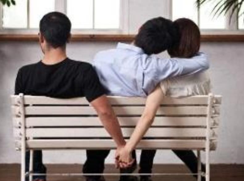 男人在劈腿婚外情中究竟能夠獲得什么