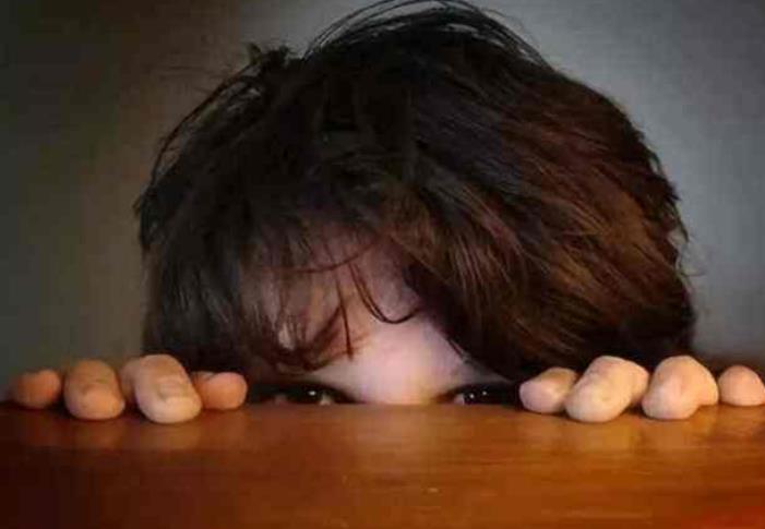 猜疑心理該如何消除