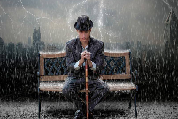 適當(dāng)模仿別人能夠拉近關(guān)系