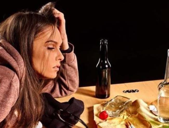 職場應(yīng)酬女性不能喝酒怎么辦？