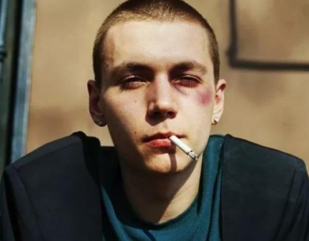 證明男人層次極低的四種惡習(xí)