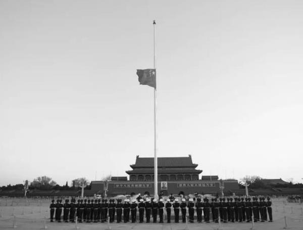 今日清明，全國默哀三分鐘緬懷