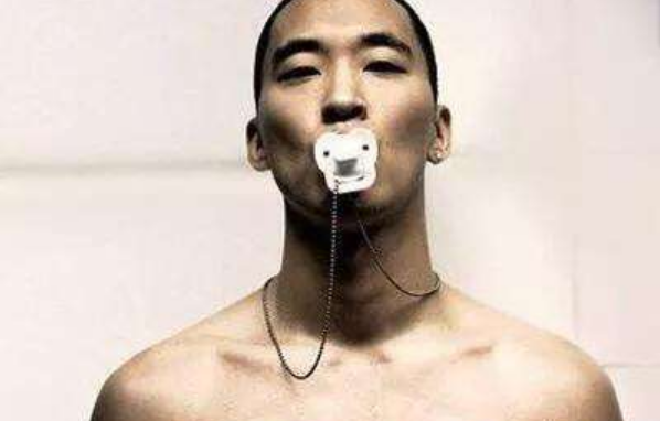 媽寶男的三大特征