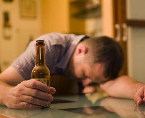 酒后亂性是不可取的你知道嗎？