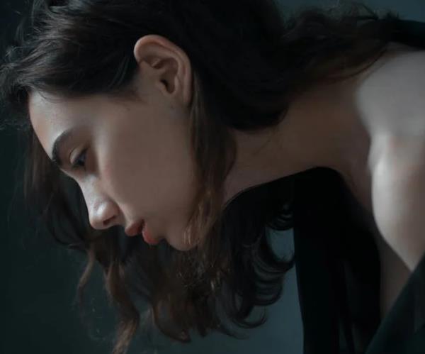 女人比男人疑心重的原因是什么？