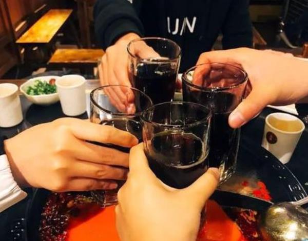 如何逃離酒桌文化？