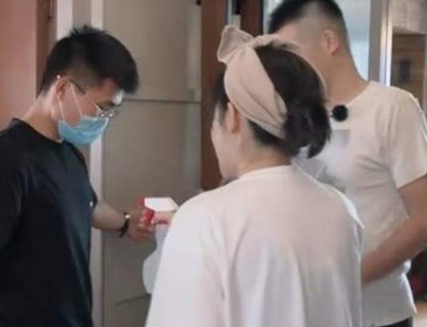 楊子姍潔癖令人窒息？人設(shè)崩塌？