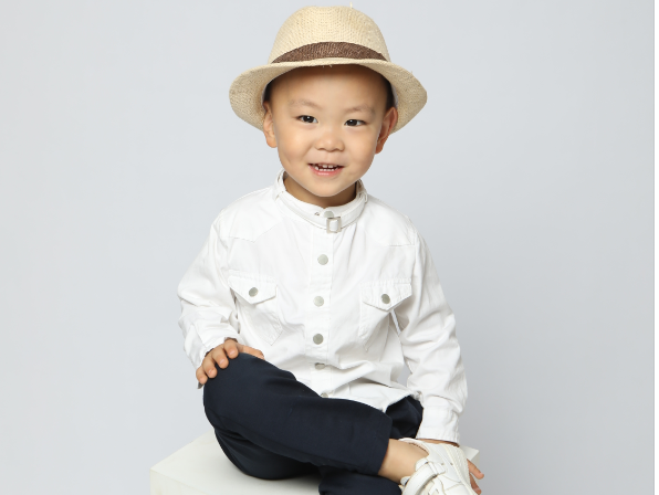 靈巧面對(duì)家人的“插話式育兒”
