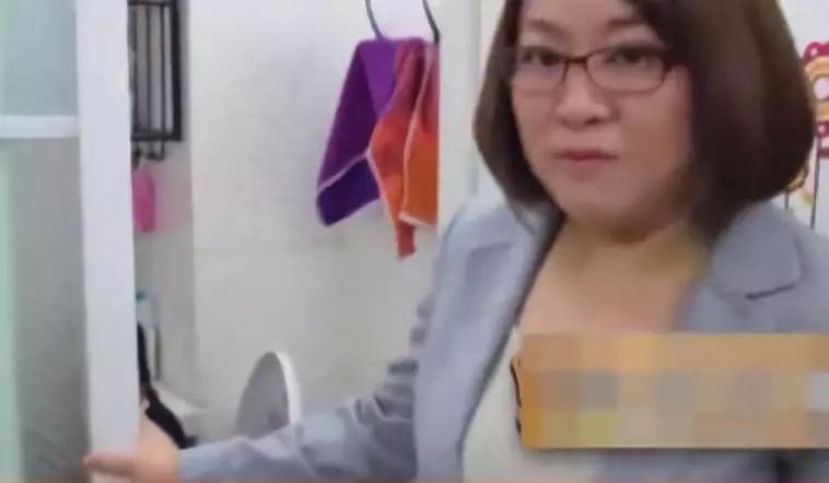 女子全裸大鬧健身房，上廁所不關(guān)門，對孩子的影響有多大？