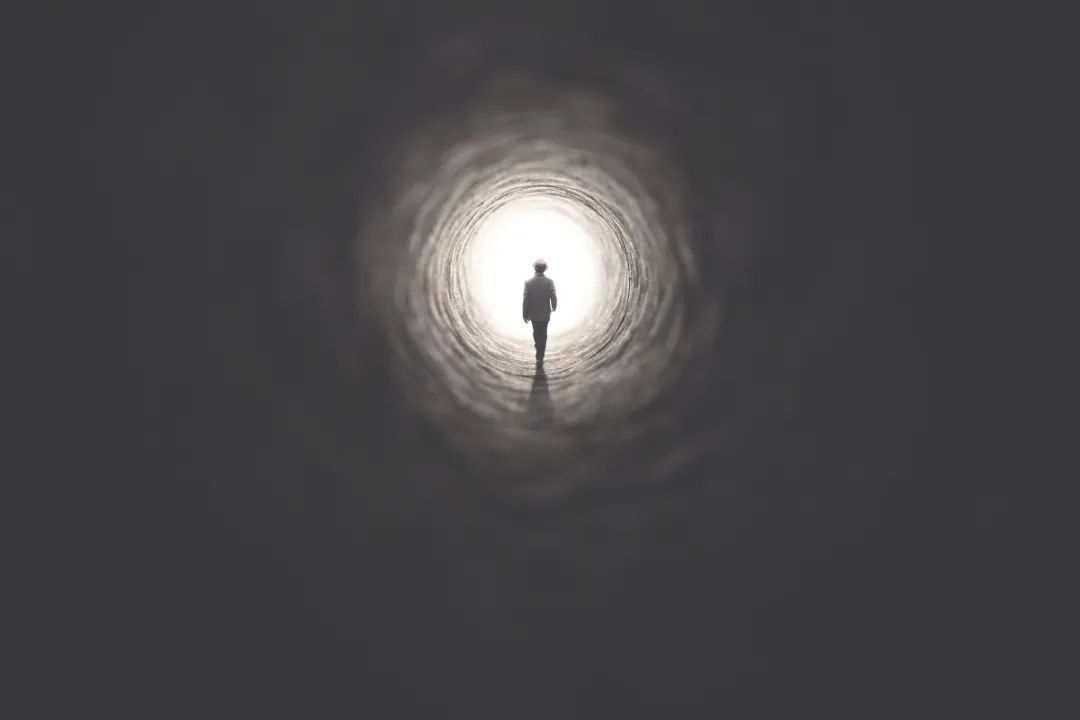 壓垮一個(gè)成年人，只需要一次體檢