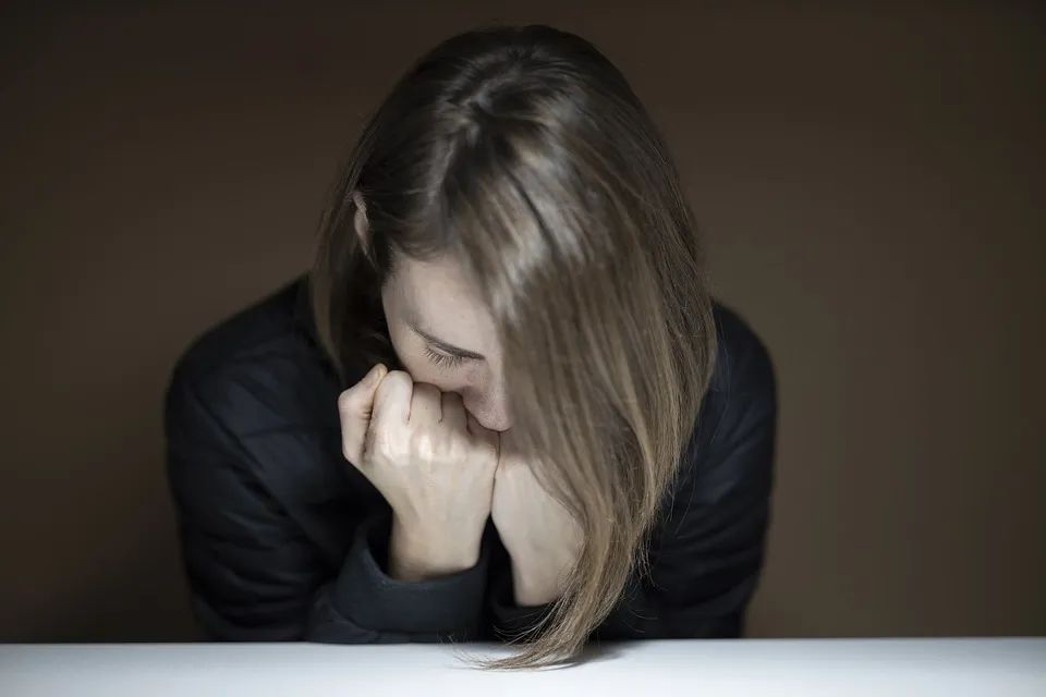 無(wú)法依靠的愛(ài)，難以擺脫的依賴(lài)