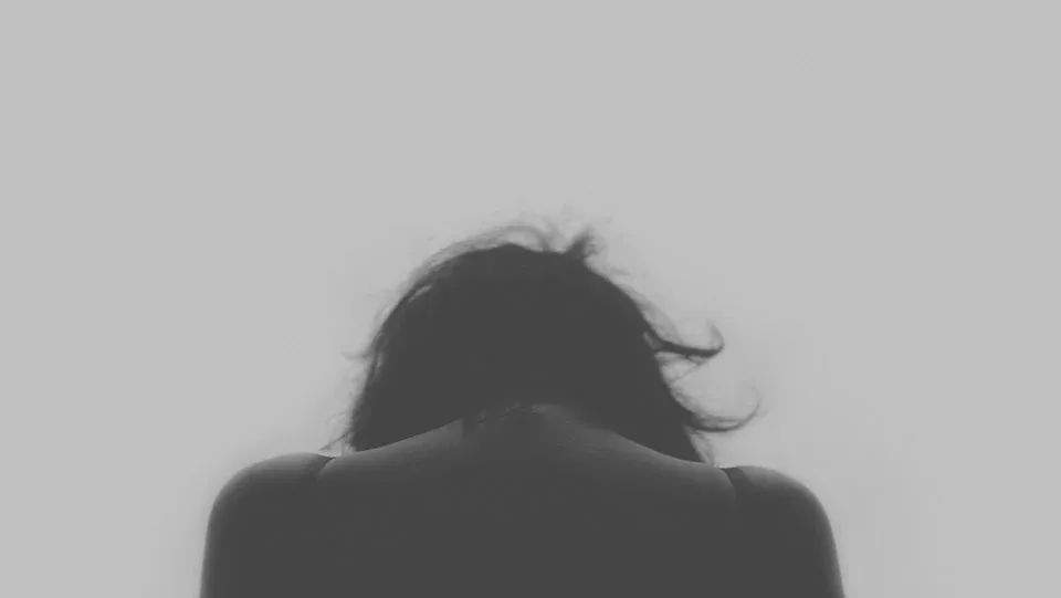 你是那個一風(fēng)吹草動就百度的人嗎？