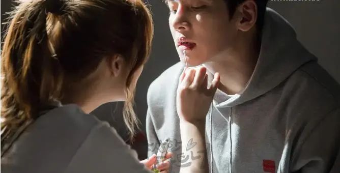 男生最討厭女生在床上做什么？
