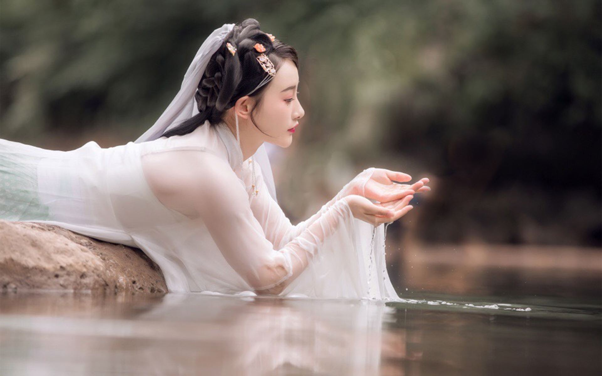 為什么紅顏薄命，而普通女孩卻有人愛有人疼？