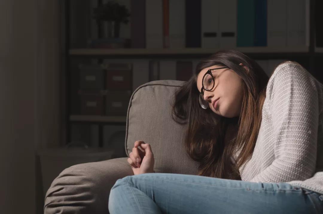 依附性人格的女人終究會(huì)毀了自己