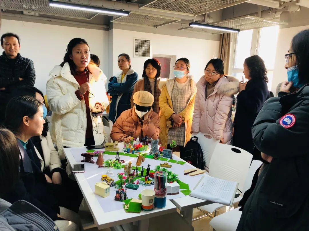 神奇的沙盤體驗(yàn)，潛意識(shí)溝通的橋梁