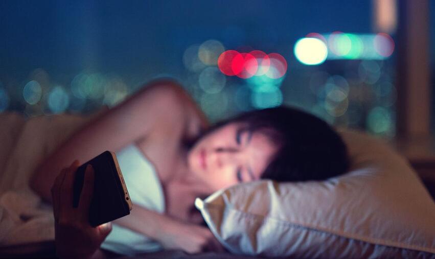 習(xí)慣性失眠不妨試試這個(gè)方案，可能比藥管用