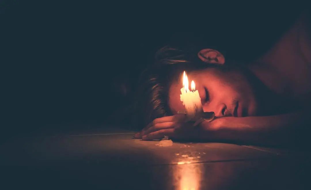 心理學(xué)怎么解釋人格解體這種癥狀