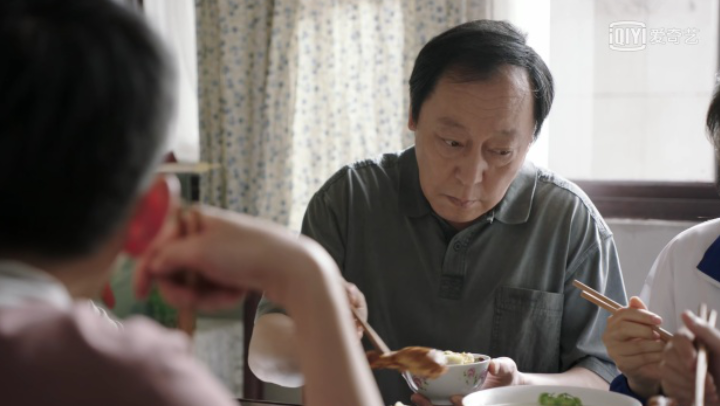 喪偶式育兒：懦弱的爸爸背后站著強勢的媽媽