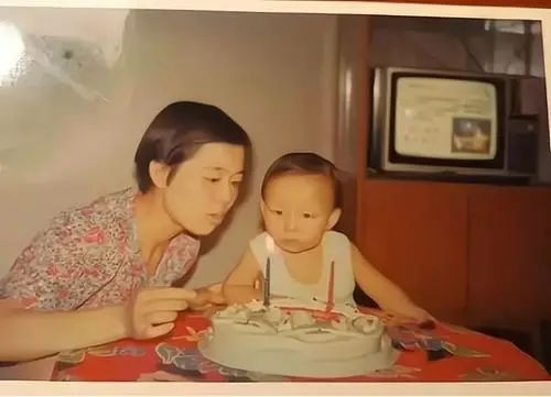基因和環(huán)境哪個對人影響更大？