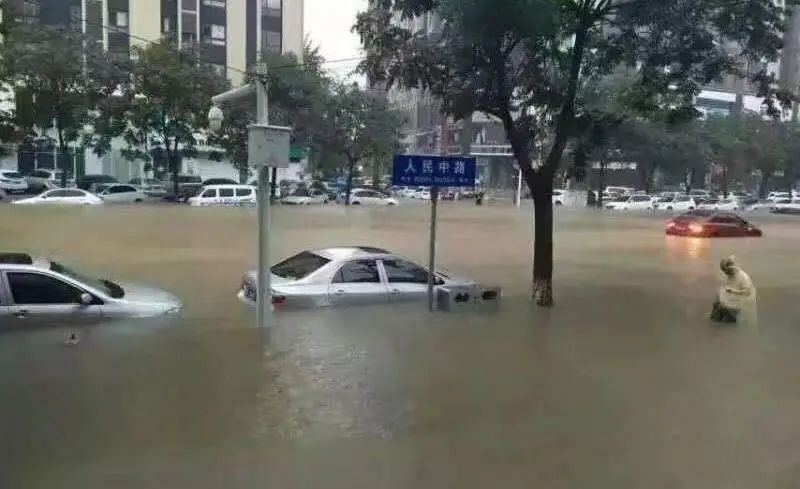 河南洪水之中，心理的創(chuàng)傷如何撫平？