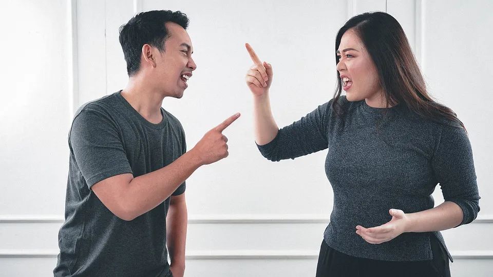 為什么情緒容易被身邊人影響？