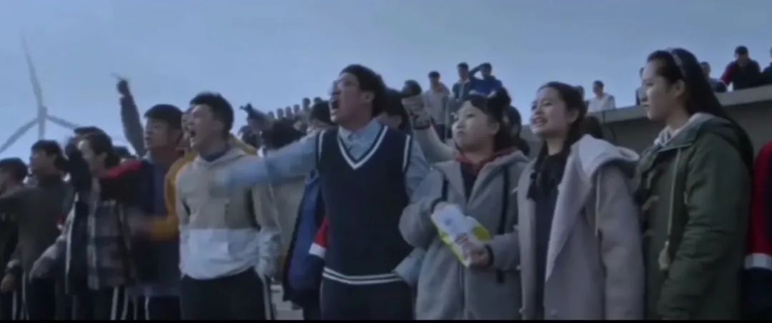 總是因?yàn)橐恍┬∈赂械诫y過(guò)怎么辦？