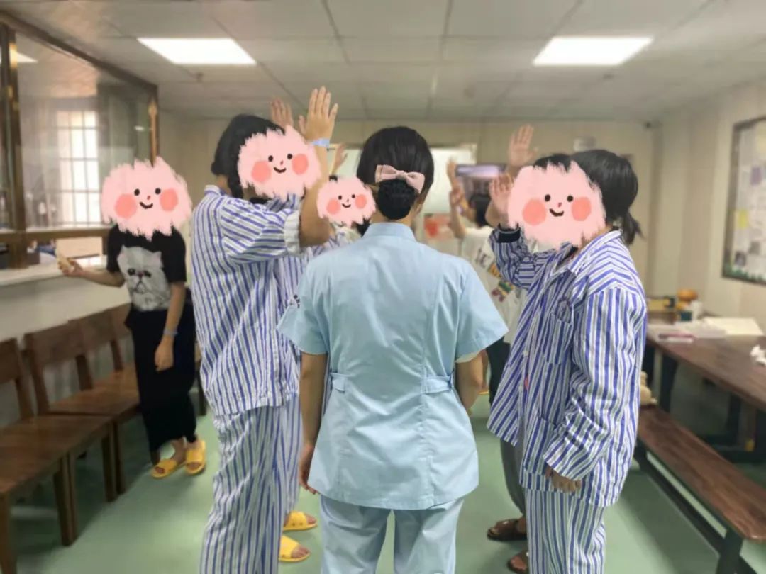 社交牛逼癥遇上社交恐懼癥，是這個時代的集體疾病