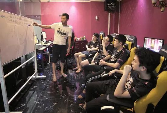 如何區(qū)別網癮少年和電競選手?