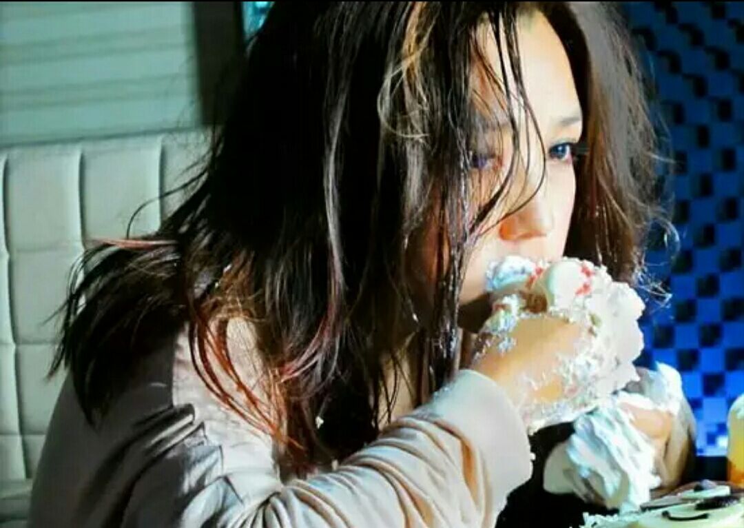 吃多少東西才算暴食癥？
