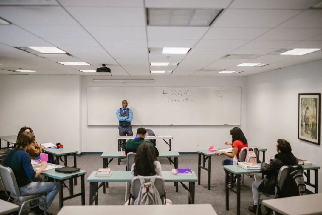 孩子出現(xiàn)厭學(xué)情緒怎么引導(dǎo)