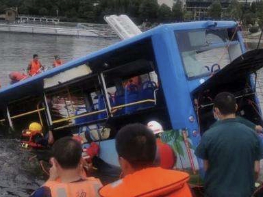 如何看待公交車司機蓄意報復社會？為什么會有這種情況？